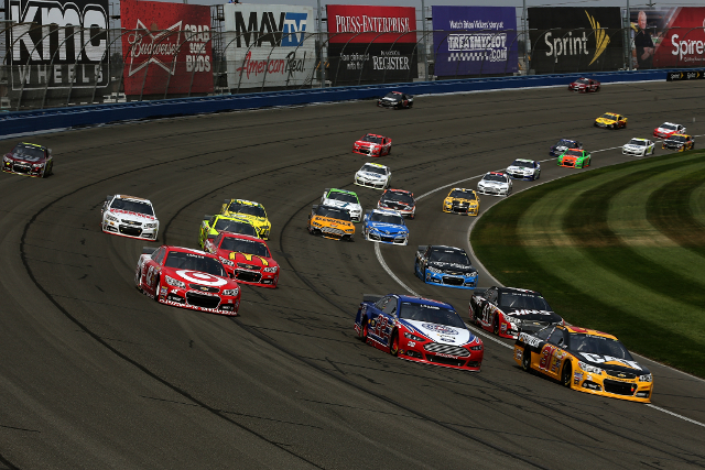 Restarts and three and four wide dominated the day (Credit: Chris Graythen/NASCAR via Getty Images)