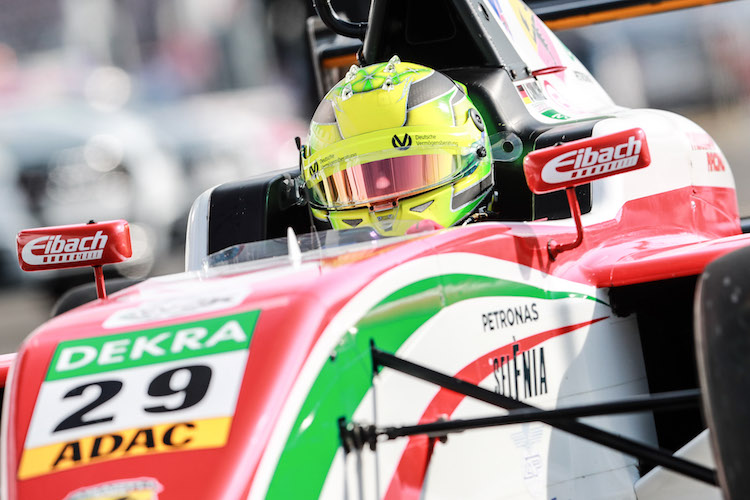 ADAC Formel 4 - 6. Event 2016 - Nürburgring, GER - Foto: Gruppe C