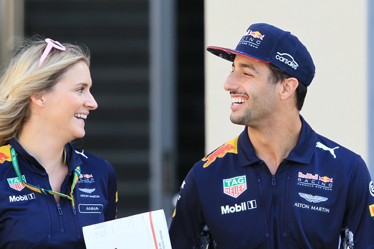 Ricciardo set to Wait until 2018 to make Decision over Red Bull Future ...